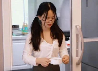 Người yêu bị cha dượng sàm sỡ