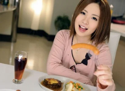 Người đàn ông sau bữa tối thì địt em